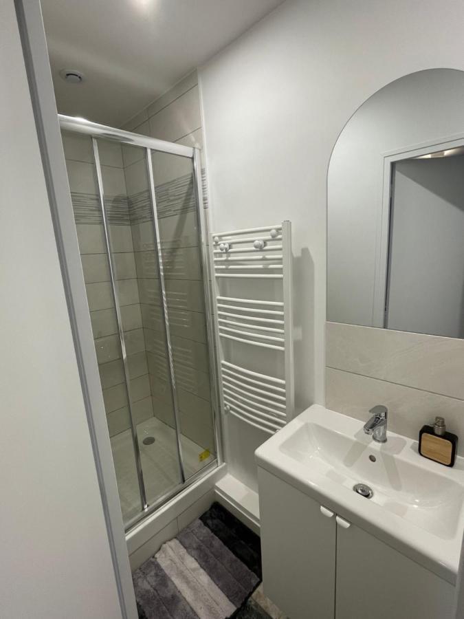 Joli T2, Terrasse Et Jardin, Ideal Pour Familles, A 15 Min De L'Aeroport Roissy Cdg Tremblay-en-France Экстерьер фото